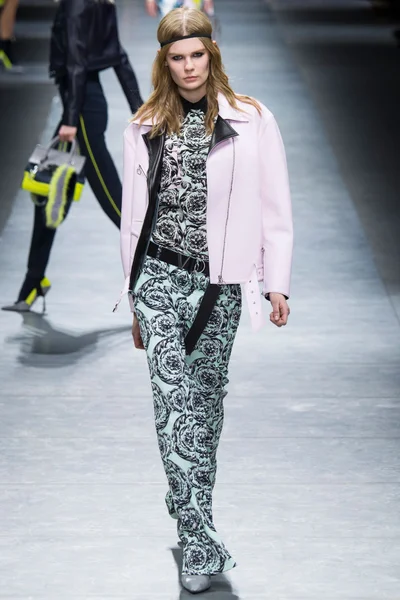 Look 39